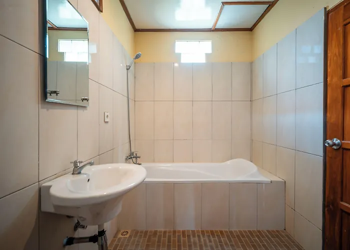 假日公园 亚格索卡小屋酒店 2*